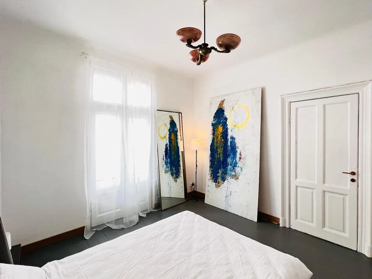Sada Art Gallery Apartment Bukarest